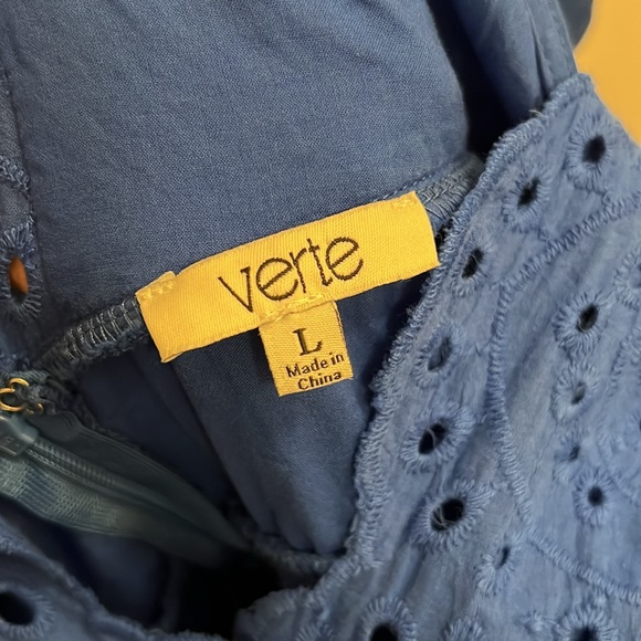 Verte Eyelet Maxi Dress - Picture 6 of 9